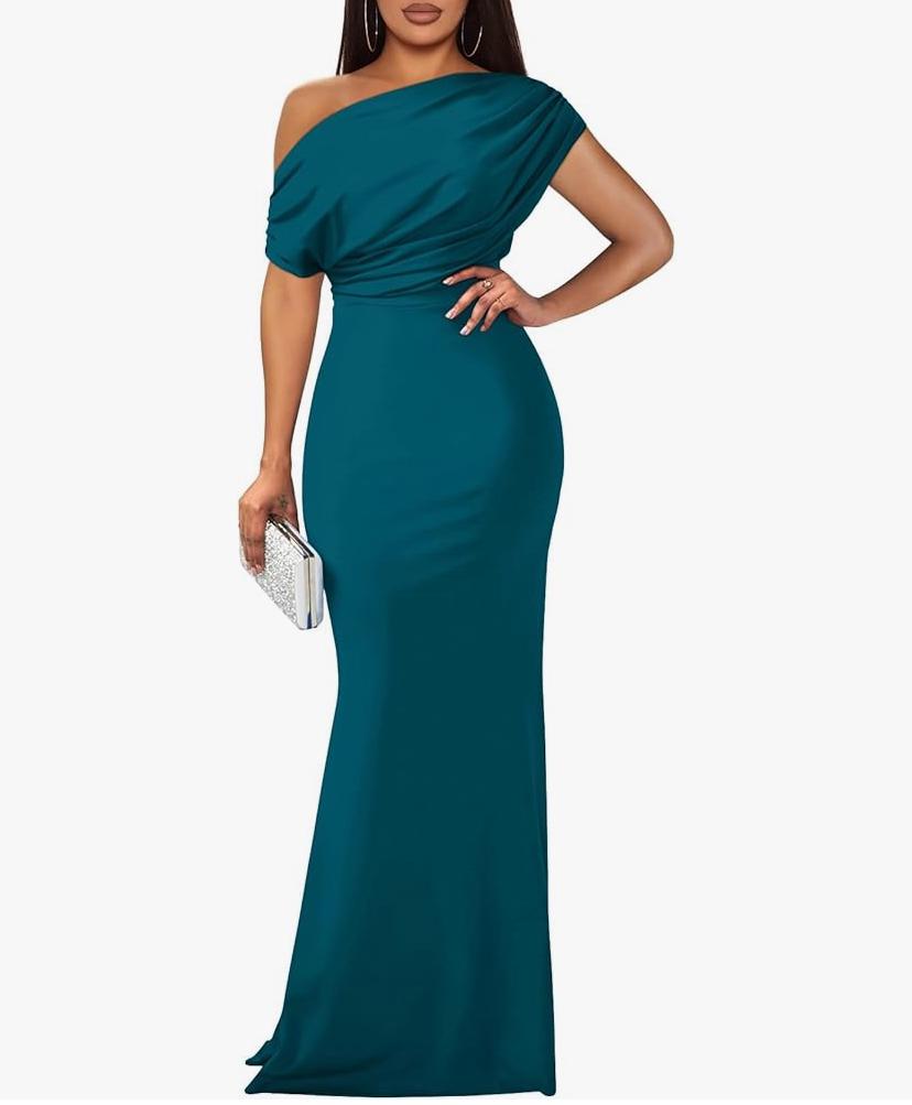 Aurora Selin: Timeless Evening Dress, Elegance Redefined